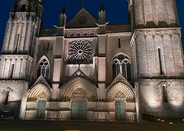 • Bel - Centre Historique De Apartamento Poitiers