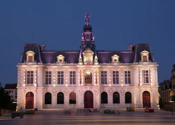 • Bel - Centre Historique De Apartamento Poitiers